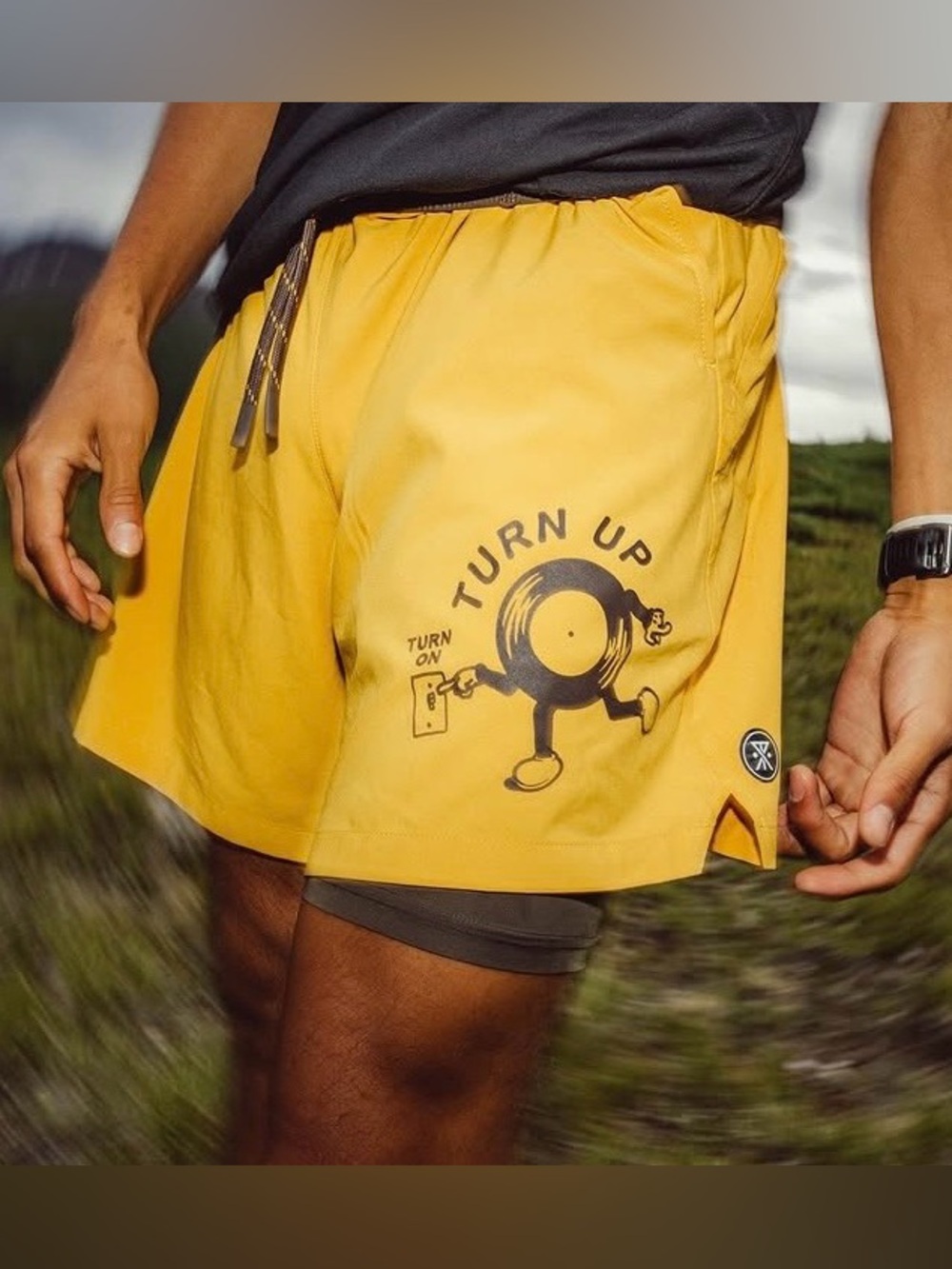 Roark Run Amok Men’s Turn Up Shorts Small